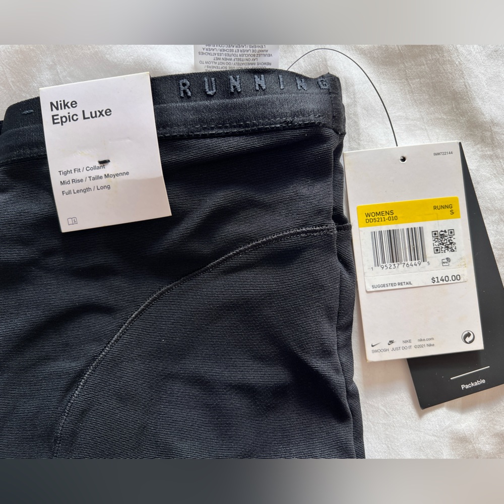 Nike Epic Luxe Leggings Tights Small Dri Fit ADV. NWT